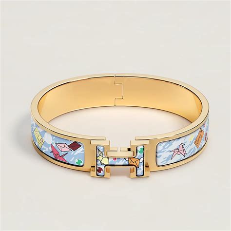 reconnaitre un faux bracelet hermes|hermes clic h bracelet false.